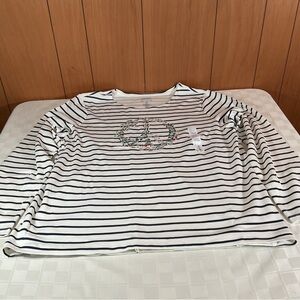 New women’s peace sign top size XXL by Croft & Barrow